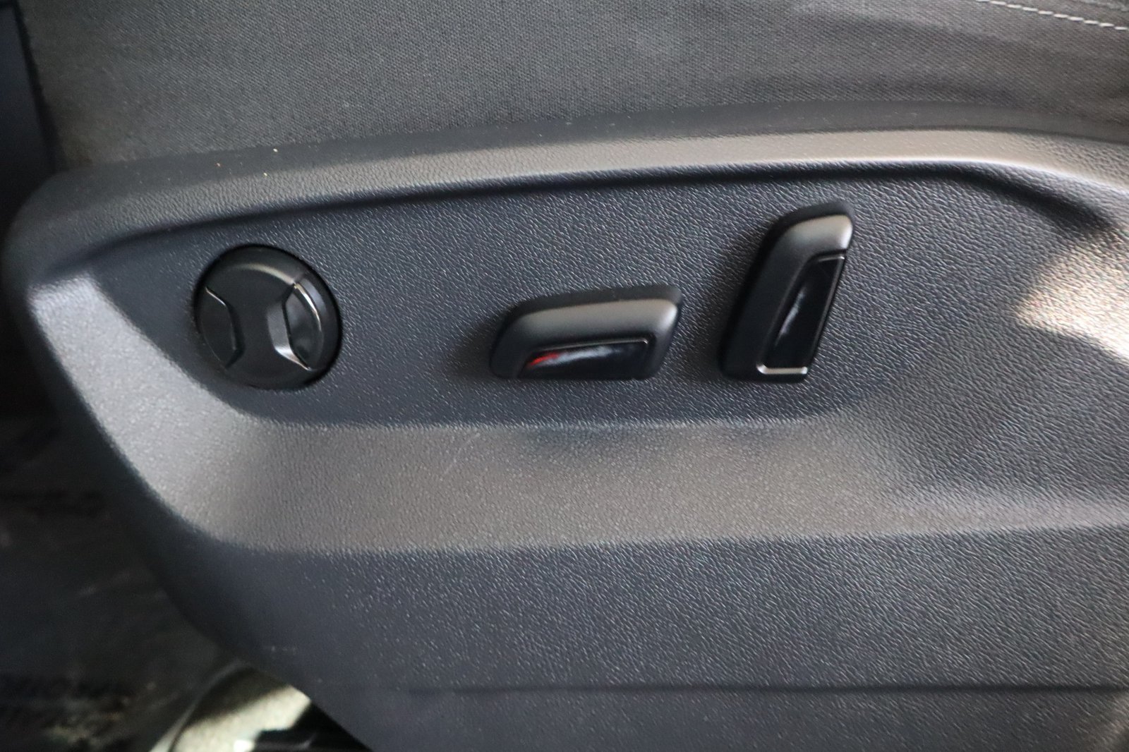 Used 2018 Jeep Wrangler Unlimited Sport S AWD/4WD image 22