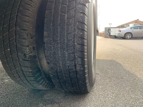 Used 2013 Ford E-450 and Econoline 450 Super Duty w/ PWR Locks & Windows Group image 36