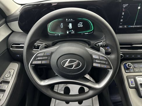 Used 2025 Hyundai Palisade SE FWD image 25