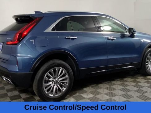 Used 2025 Cadillac XT4 Premium Luxury w/ Cold Weather Package image 12