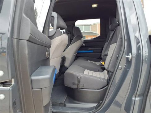 Used 2024 Toyota Tacoma 4x4 Double Cab image 16