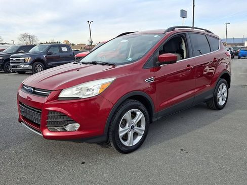 Used 2016 Ford Escape SE w/ Equipment Group 201A image 3