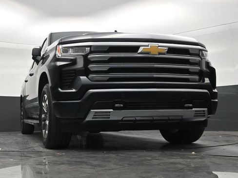 Used 2024 Chevrolet Silverado 1500 High Country w/ Technology Package RWD image 26