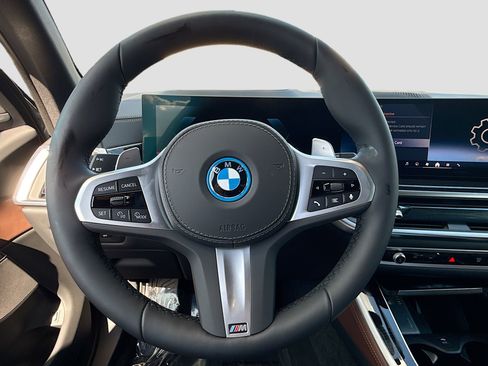 New 2026 BMW X5 xDrive50e image 28