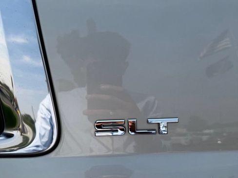Used 2017 GMC Yukon XL SLT AWD/4WD image 15