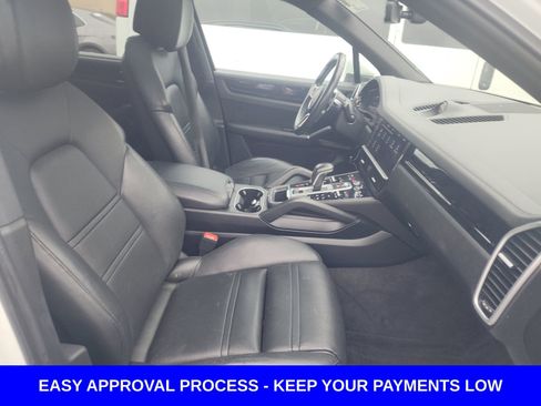 Used 2019 Porsche Cayenne S image 14