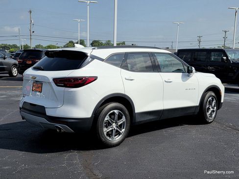 Used 2024 Chevrolet Blazer LT AWD/4WD image 12