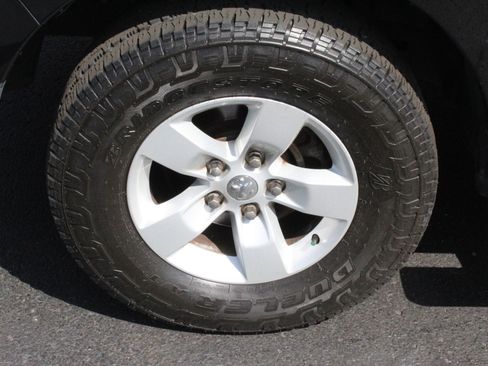 Used 2020 RAM 1500 Classic SLT w/ Luxury Group RWD image 11