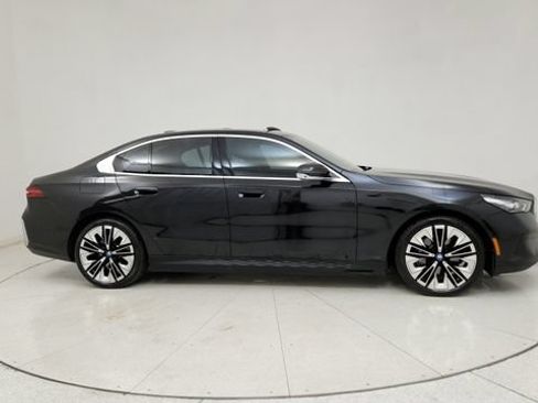 Used 2024 BMW i5 eDrive40i w/ M Sport Package RWD image 12