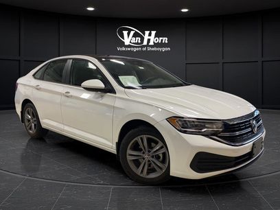 Used 2023 Volkswagen Jetta SE w/ Panoramic Sunroof Package