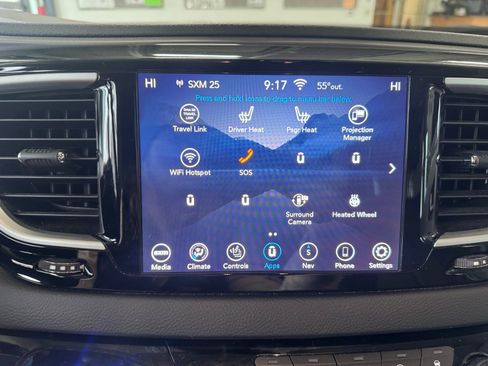 Used 2020 Chrysler Pacifica Touring-L Plus image 29