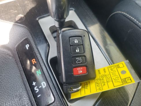 Used 2016 Toyota RAV4 Limited FWD image 27