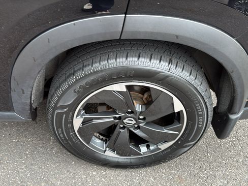 Certified 2024 Nissan Rogue SV AWD/4WD image 21