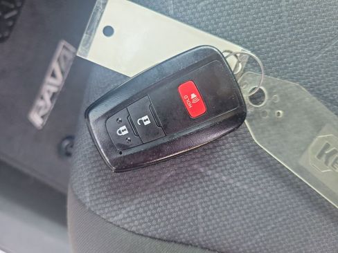 Certified 2023 Toyota RAV4 XLE image 39