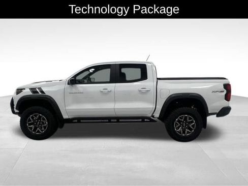New 2025 Chevrolet Colorado ZR2 w/ Off-Road Front Bumper Package AWD/4WD image 5