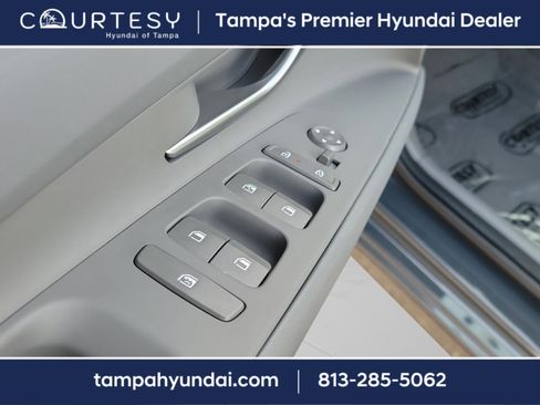 Certified 2025 Hyundai Elantra Sport image 17