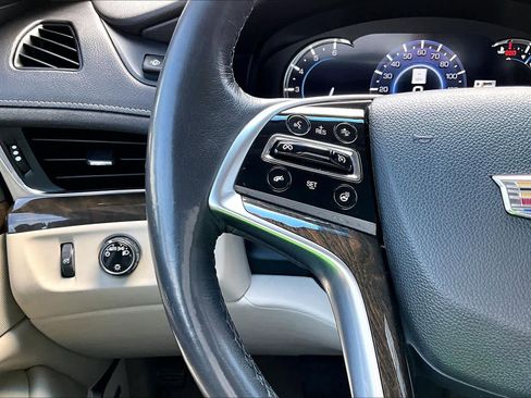 Used 2018 Cadillac Escalade Luxury image 23