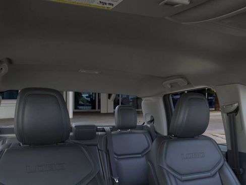 New 2025 Ford Maverick Lobo AWD/4WD image 12