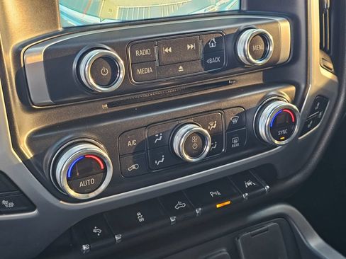 Used 2018 GMC Sierra 1500 SLT w/ SLT Premium Package AWD/4WD image 35