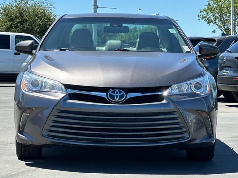 Used 2017 Toyota Camry XLE w/ Moonroof Package FWD image 10