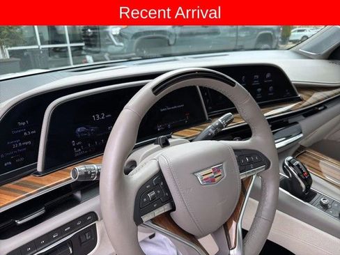 Used 2022 Cadillac Escalade Premium Luxury Platinum image 2
