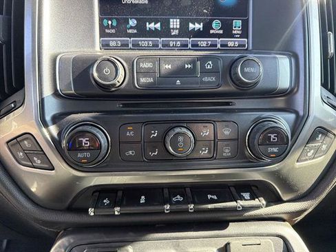 Used 2018 Chevrolet Silverado 2500 LTZ image 38