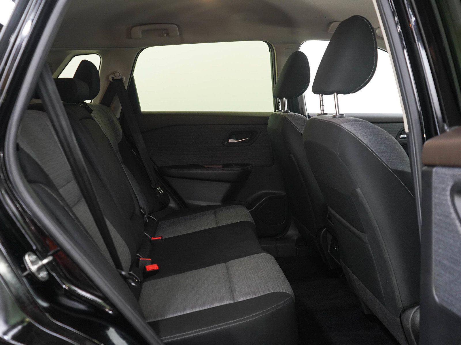 Used 2023 Nissan Rogue SV AWD/4WD image 13