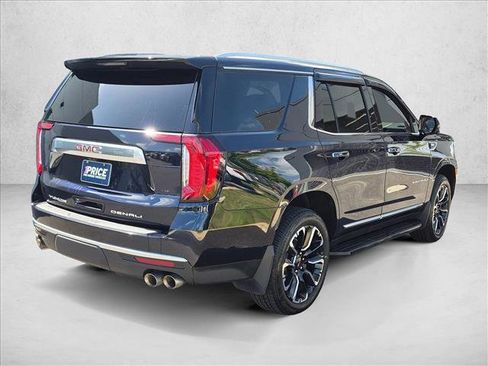 Used 2024 GMC Yukon Denali w/ Advanced Technology Package AWD/4WD image 5