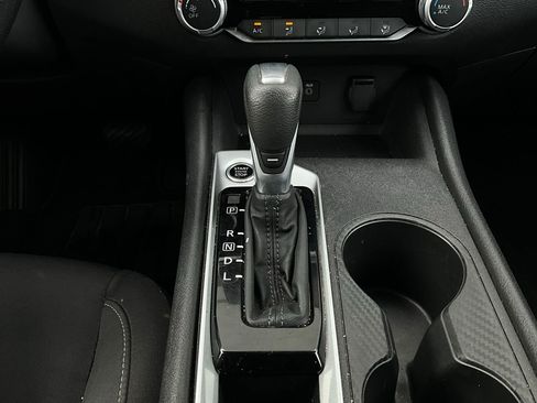 Used 2025 Nissan Altima 2.5 SV image 23