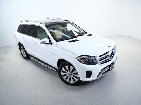 Used 2017 Mercedes-Benz GLS 450 4MATIC image 4