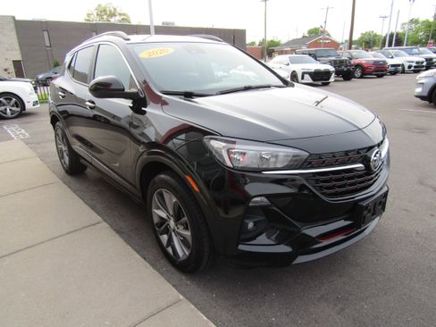 Used 2020 Buick Encore GX Select w/ Sport Touring Package AWD/4WD image 4