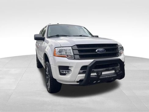 Used 2017 Ford Expedition Limited w/ Equipment Group 301A AWD/4WD image 7