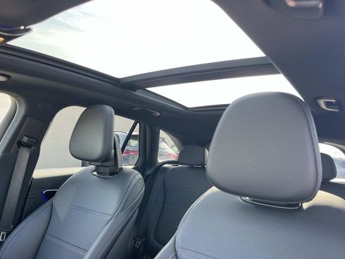 Used 2025 Mercedes-Benz GLC 300 image 24