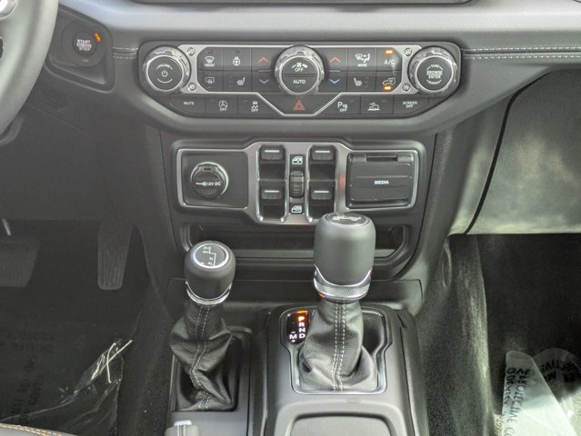 New 2027 Jeep Wrangler Unlimited Sahara AWD/4WD image 19