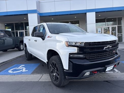 Used 2022 Chevrolet Silverado 1500 LT Trail Boss w/ Convenience Package II image 7
