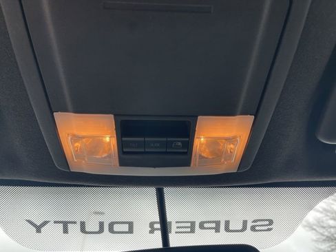 Used 2016 Ford F250 Lariat w/ Chrome Package image 33