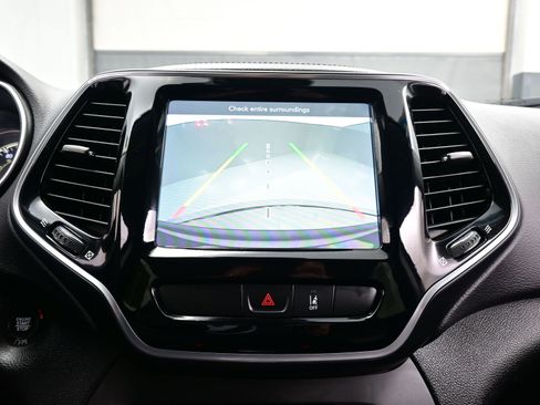 Used 2022 Jeep Cherokee Limited image 20