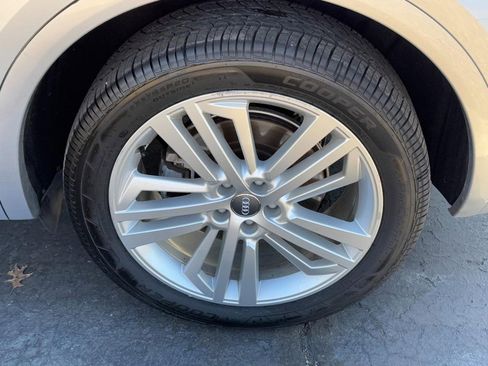 Used 2018 Audi Q5 2.0T Premium Plus w/ Premium Plus Package image 5