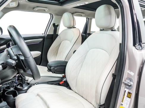 Used 2023 MINI Cooper S w/ Signature Upholstery Package FWD image 15