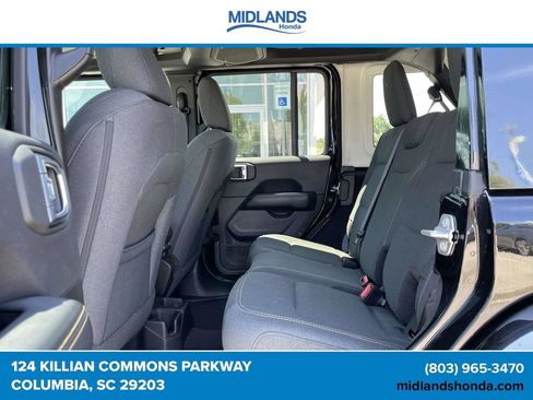 Used 2025 Jeep Wrangler Unlimited Sahara AWD/4WD image 10