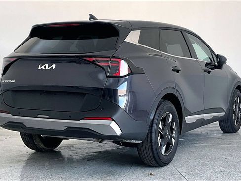 Used 2026 Kia Sportage LX FWD image 14