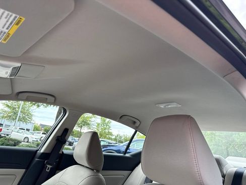Used 2025 Nissan Altima 2.5 SV FWD image 29