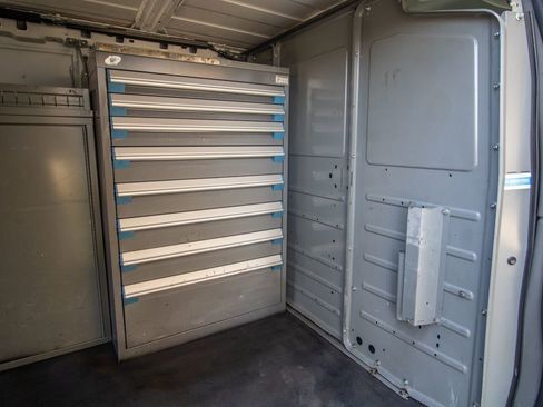 Used 2016 Chevrolet Express 3500 Extended image 31