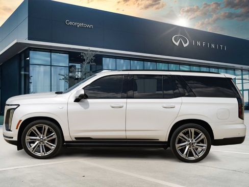 Used 2025 Cadillac Escalade Sport w/ Touring Package AWD/4WD image 7