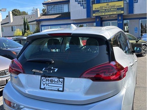 Used 2019 Chevrolet Bolt Premier w/ Infotainment Package FWD image 38
