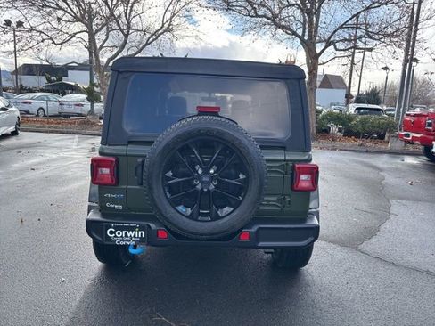 Used 2022 Jeep Wrangler Unlimited Sahara 4xe image 8