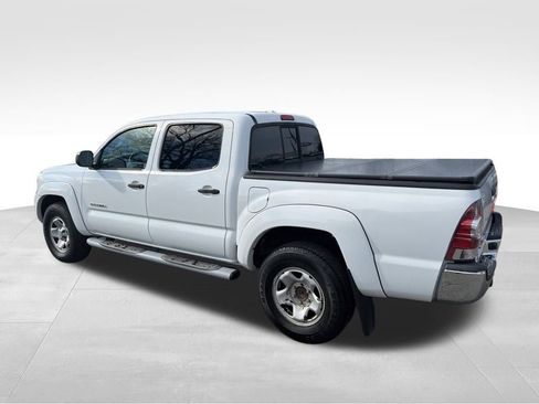 Used 2009 Toyota Tacoma PreRunner image 3