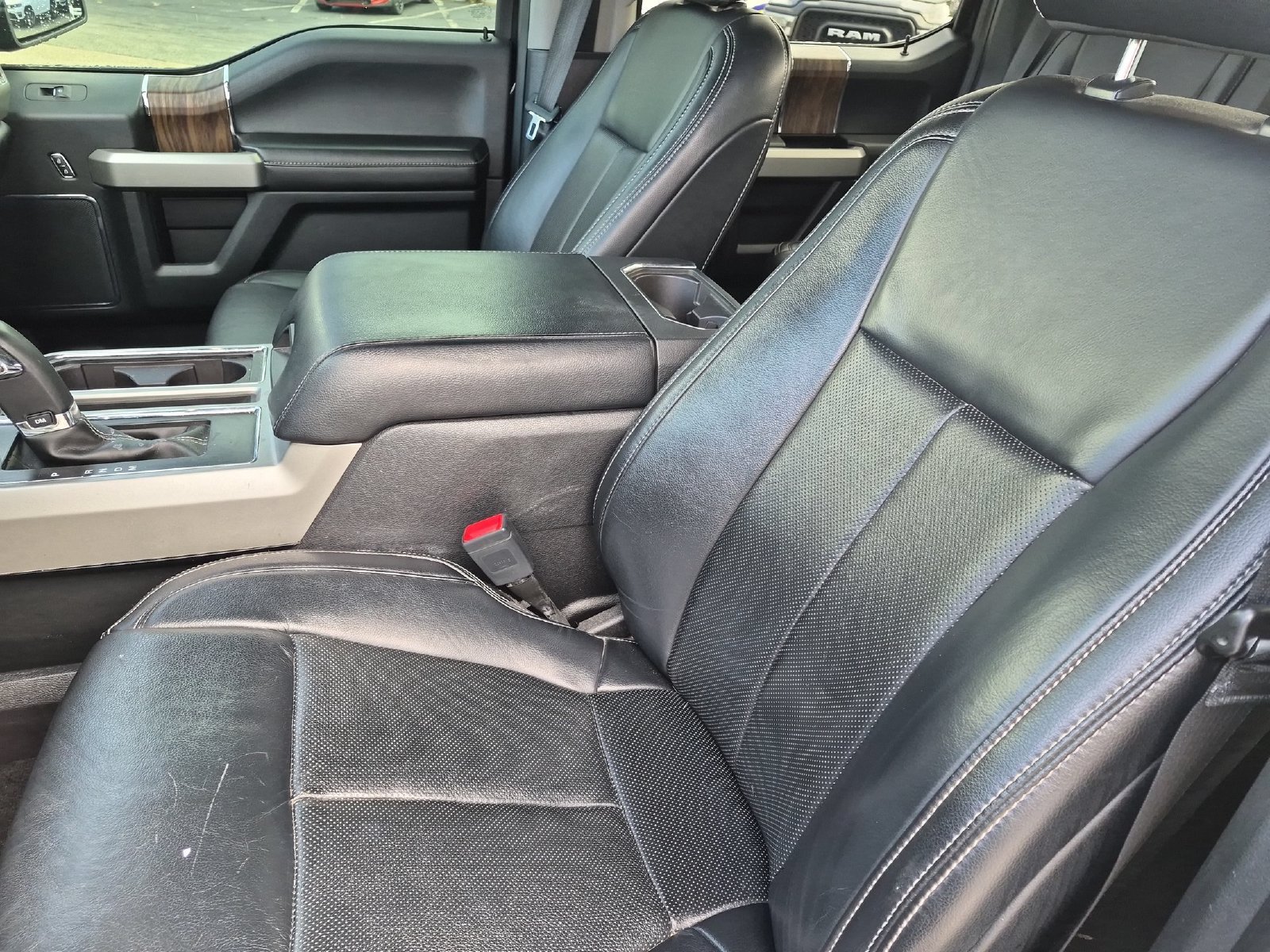 Used 2019 Ford F150 Lariat w/ Equipment Group 502A Luxury AWD/4WD image 13