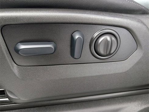 Certified 2022 Chevrolet Silverado 2500 LTZ w/ LTZ Plus Package image 10