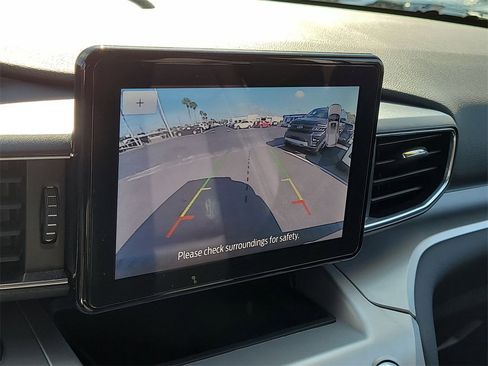 Certified 2022 Ford Explorer XLT w/ Equipment Group 202A image 24